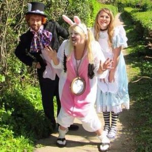 alice-in-wonderland-childrens-entertainer